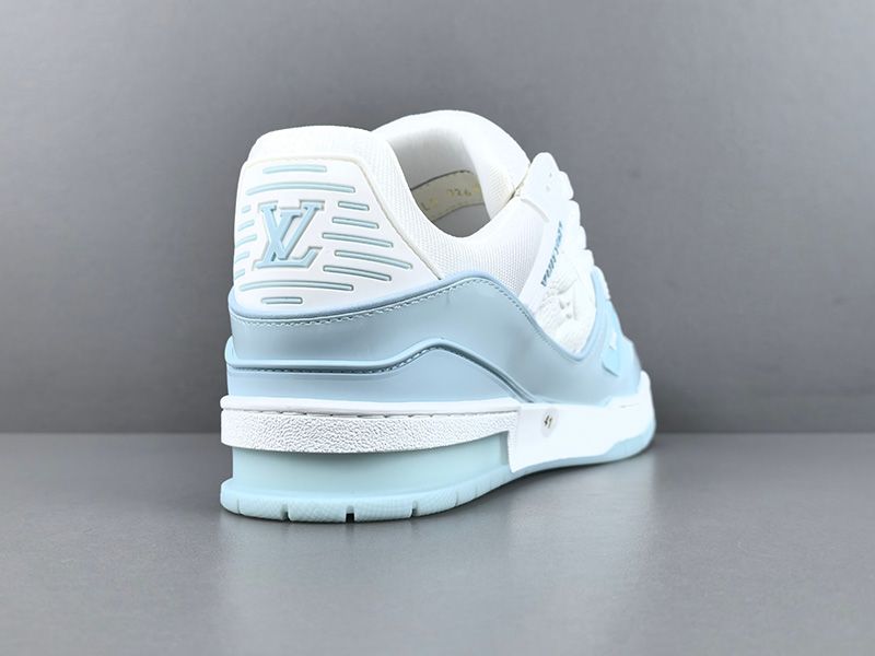 LV Trainer Sneaker 119