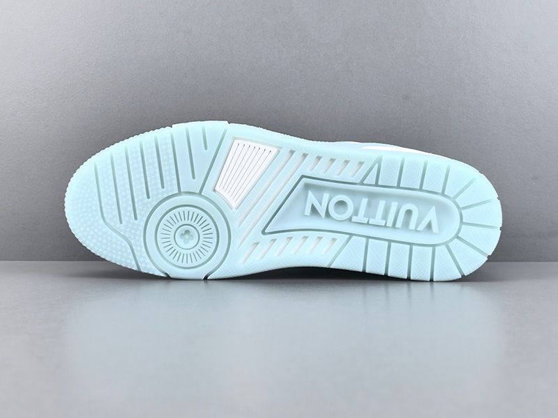 LV Trainer Sneaker 119