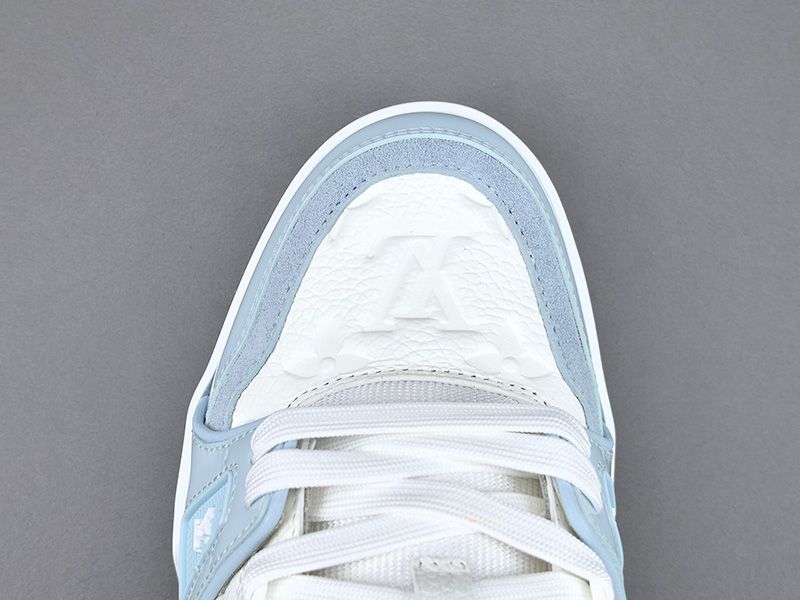 LV Trainer Sneaker 119