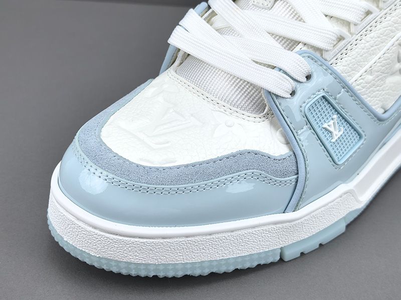 LV Trainer Sneaker 119