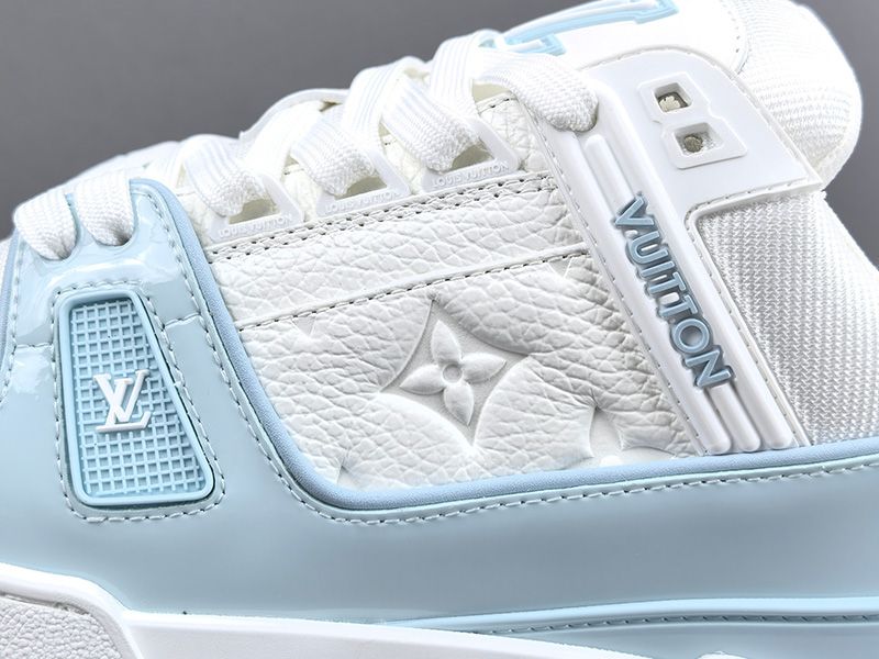 LV Trainer Sneaker 119