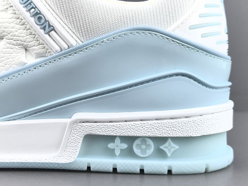 LV Trainer Sneaker 119