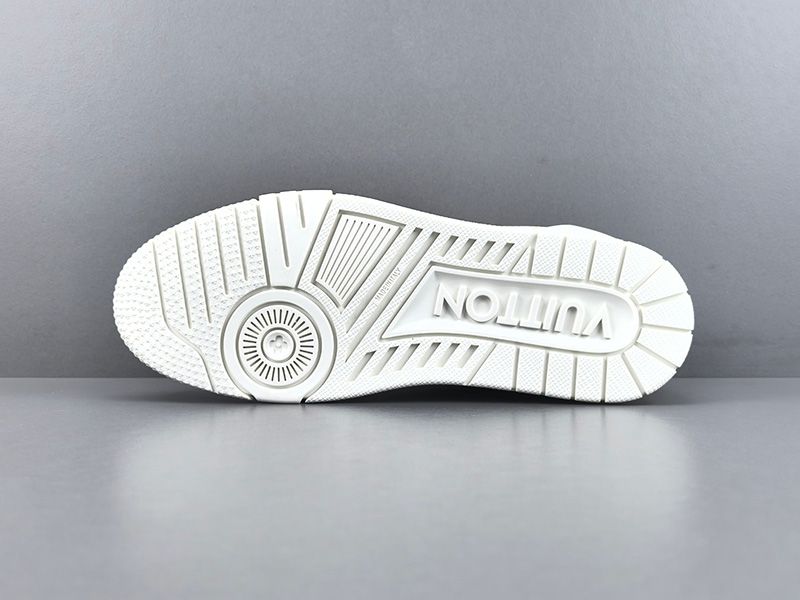 LV Trainer Sneaker 120