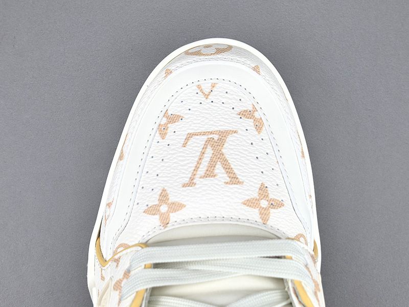 LV Trainer Sneaker 120