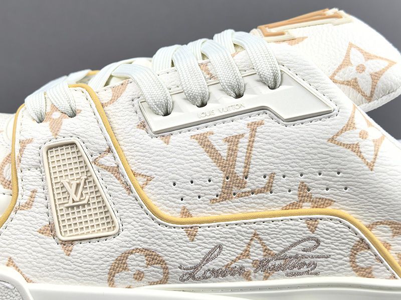 LV Trainer Sneaker 120