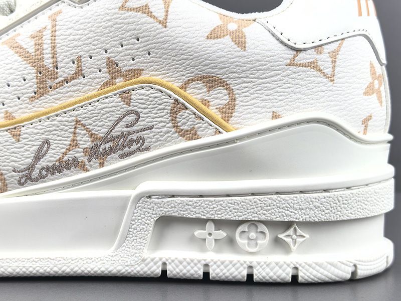 LV Trainer Sneaker 120