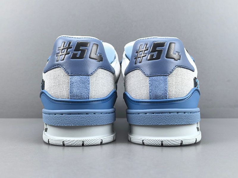 LV Trainer Sneaker 122