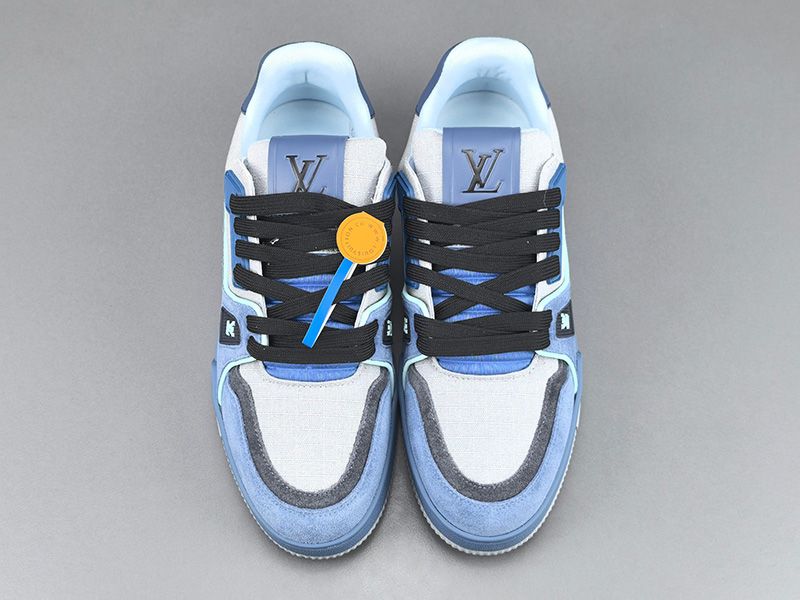 LV Trainer Sneaker 122