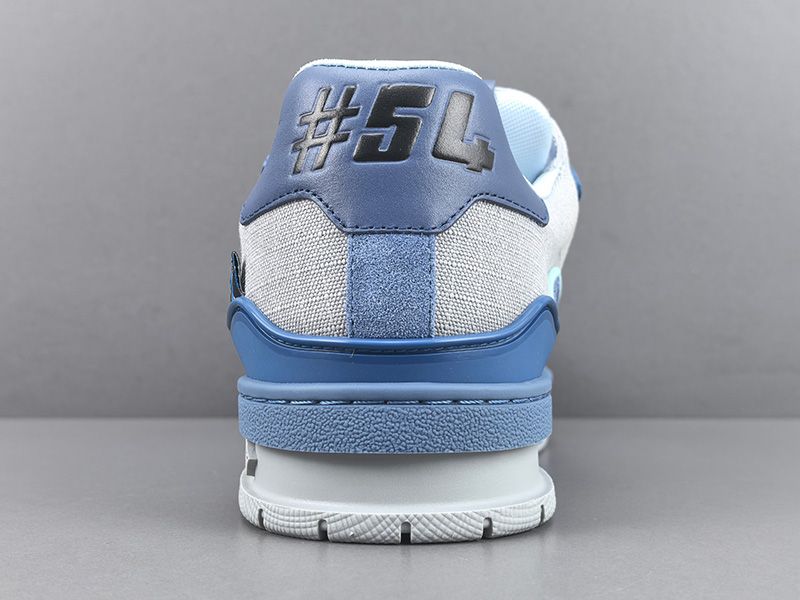 LV Trainer Sneaker 122