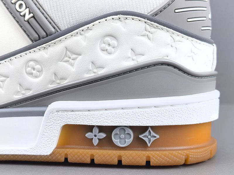LV Trainer Sneaker 123