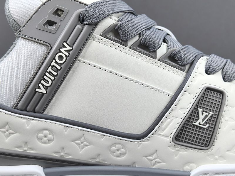 LV Trainer Sneaker 123