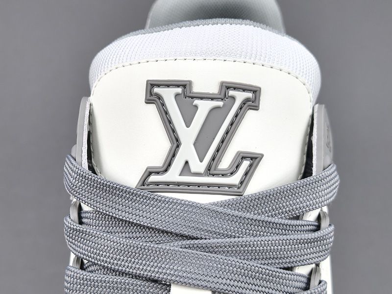 LV Trainer Sneaker 123