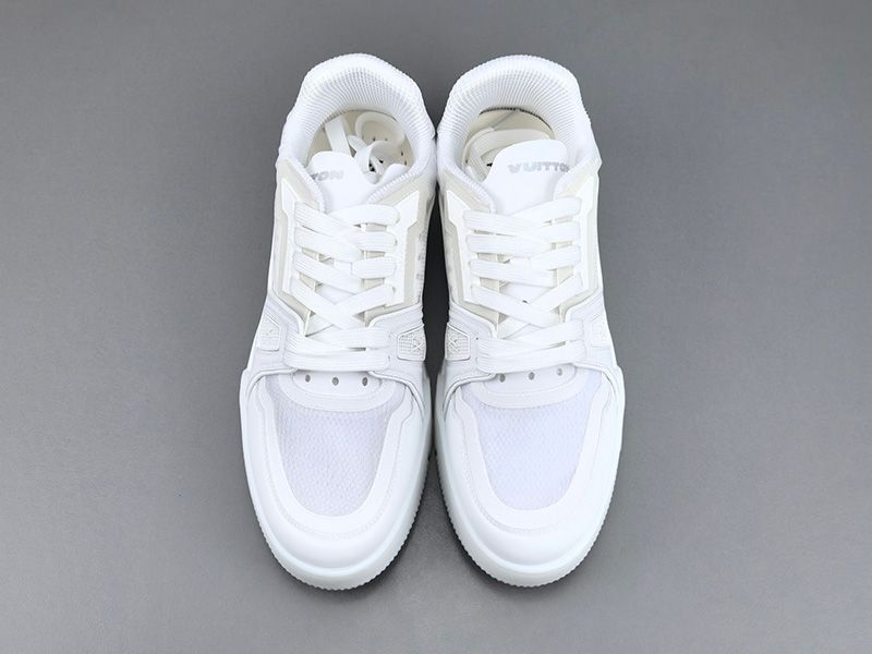 LV Trainer Sneaker 125