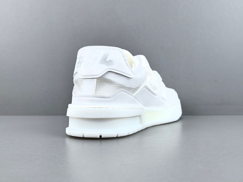 LV Trainer Sneaker 125