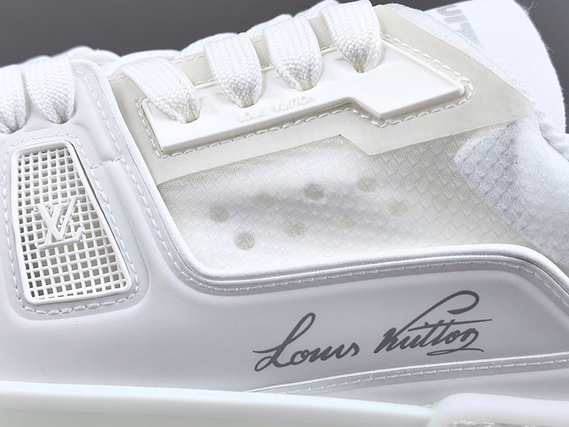 LV Trainer Sneaker 125