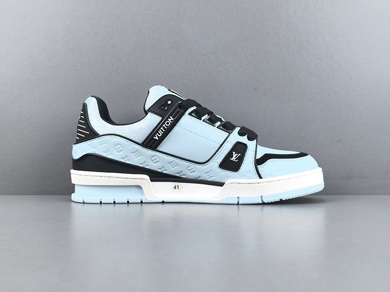 LV Trainer Sneaker 124