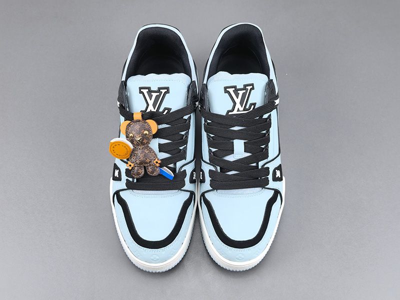 LV Trainer Sneaker 124