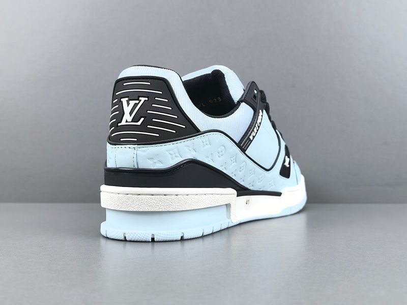LV Trainer Sneaker 124