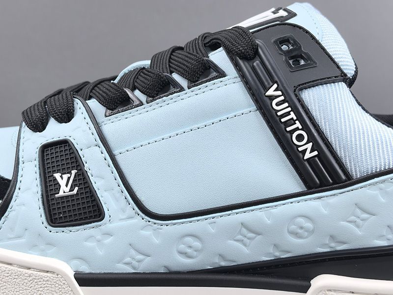 LV Trainer Sneaker 124