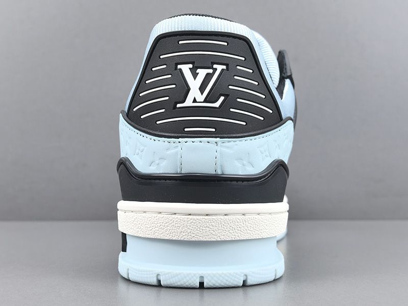 LV Trainer Sneaker 124
