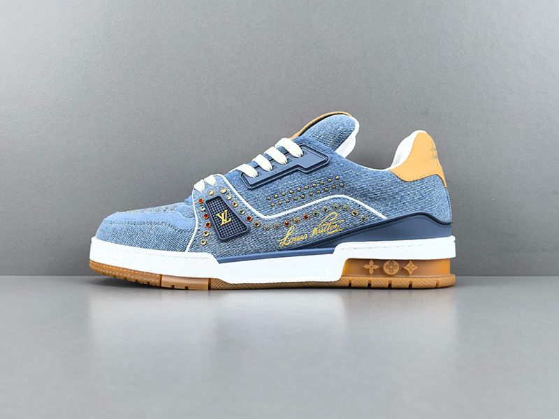 LV Trainer Sneaker 126