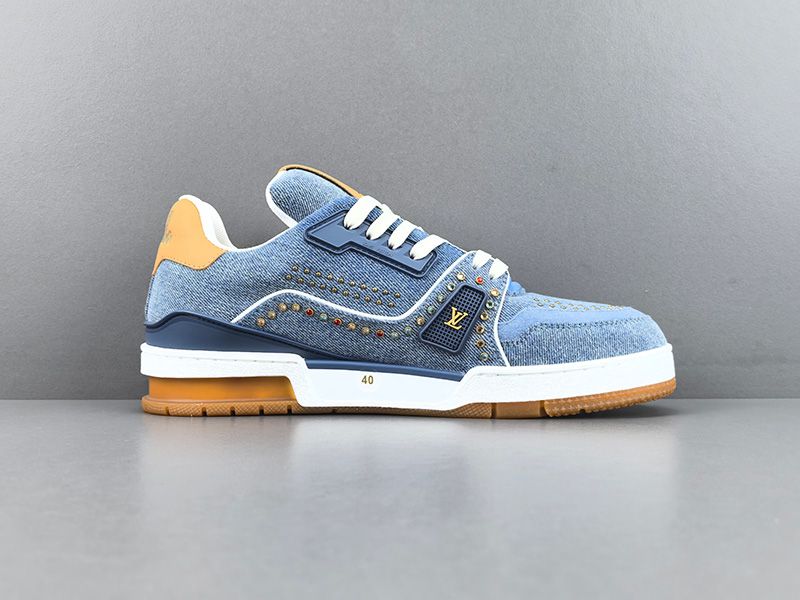 LV Trainer Sneaker 126