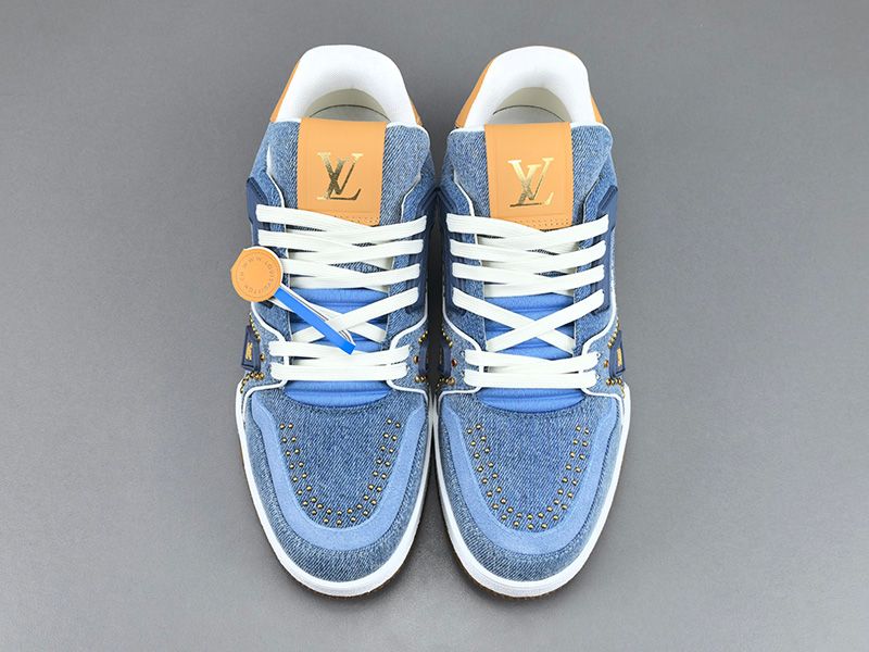 LV Trainer Sneaker 126