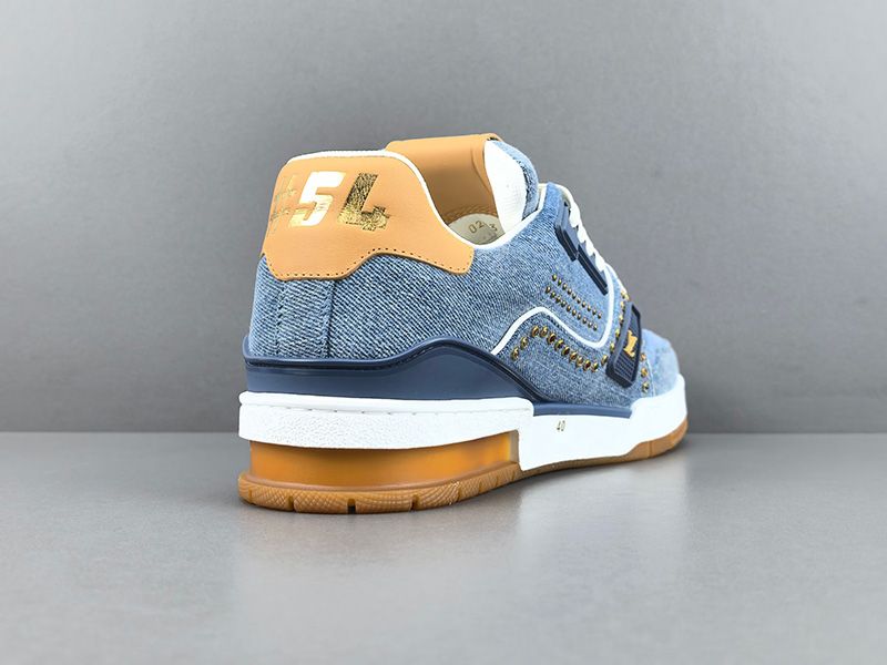 LV Trainer Sneaker 126