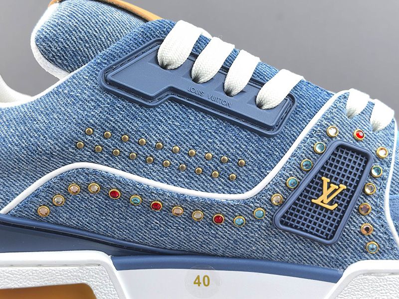 LV Trainer Sneaker 126