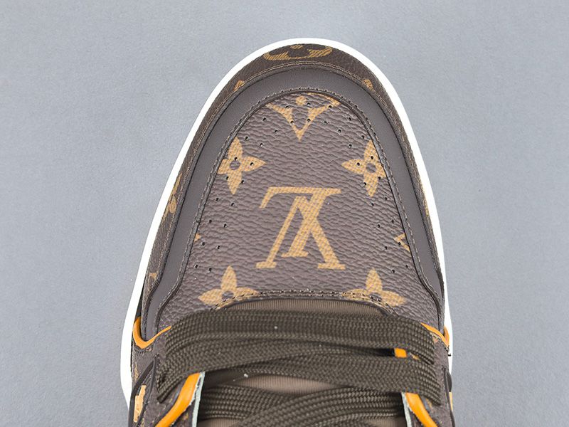 LV Trainer Sneaker 129