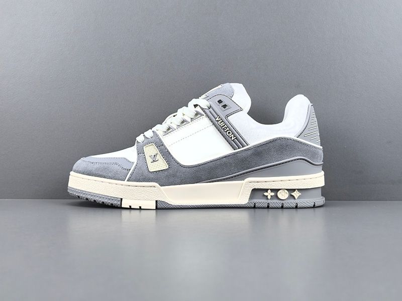 LV Trainer Sneaker 128