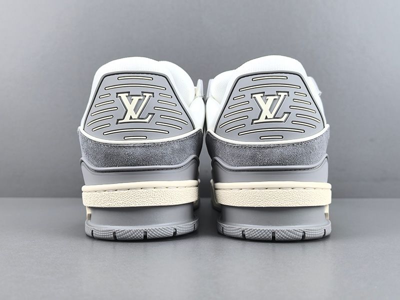 LV Trainer Sneaker 128