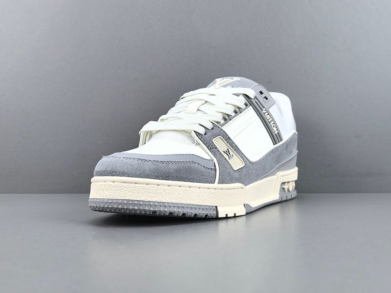 LV Trainer Sneaker 128
