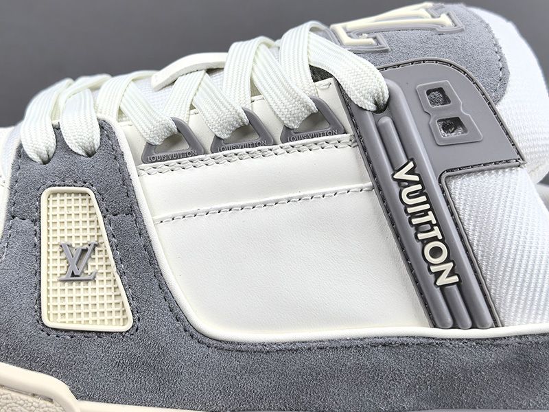 LV Trainer Sneaker 128