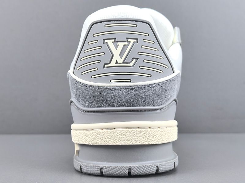 LV Trainer Sneaker 128