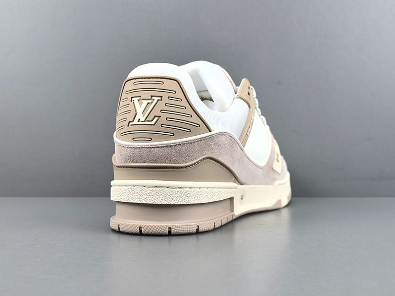 LV Trainer Sneaker 127