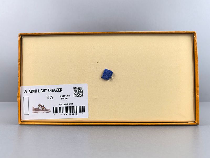 LV Trainer Sneaker 127