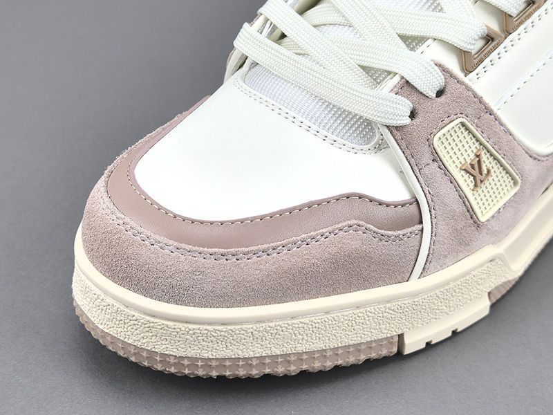 LV Trainer Sneaker 127