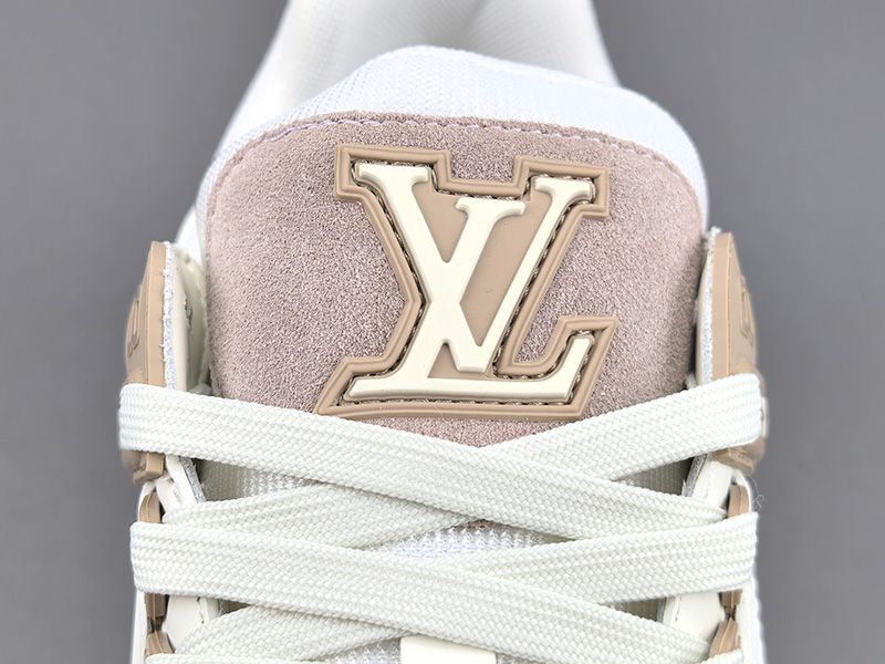 LV Trainer Sneaker 127