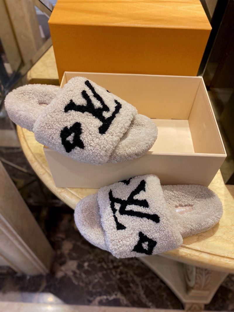 LV Wmns Slipper 130