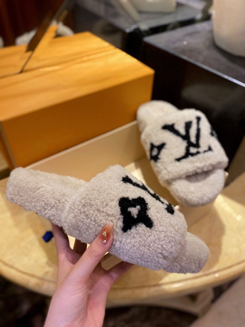 LV Wmns Slipper 130