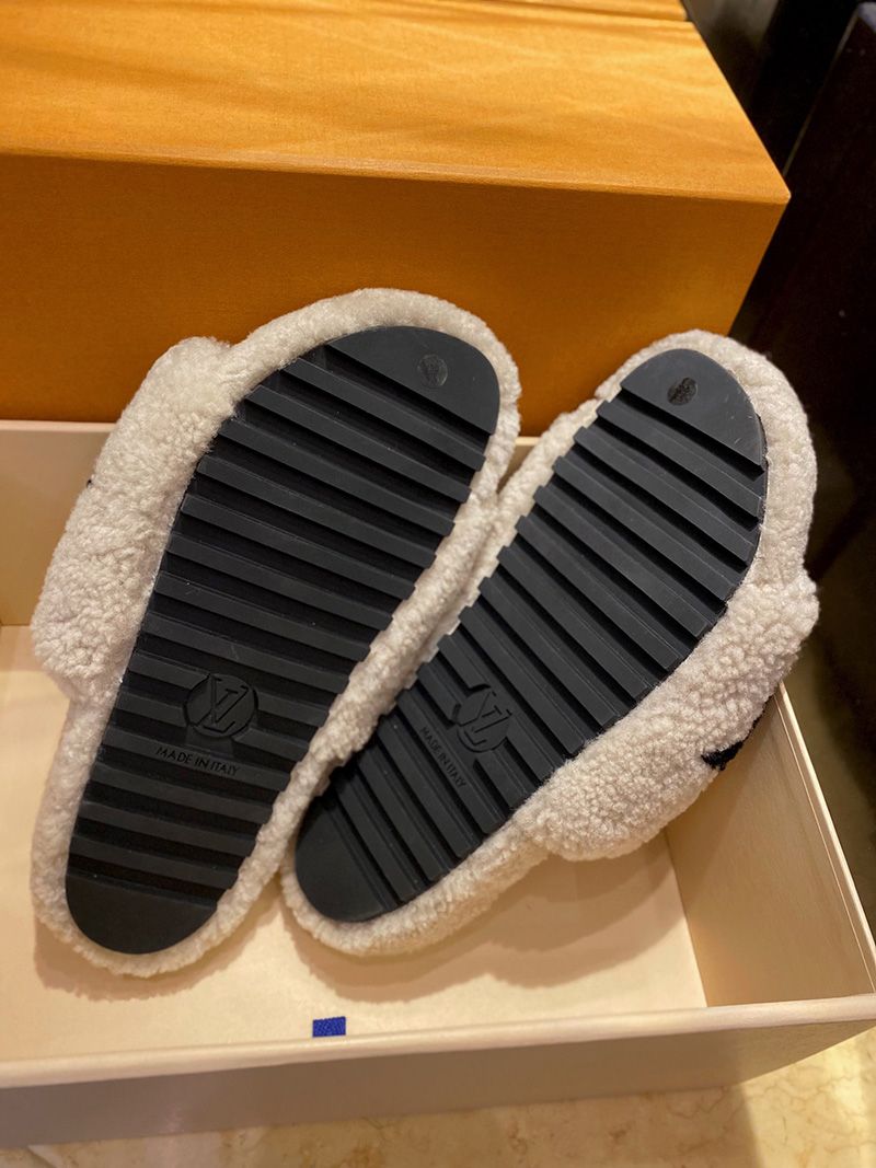 LV Wmns Slipper 130