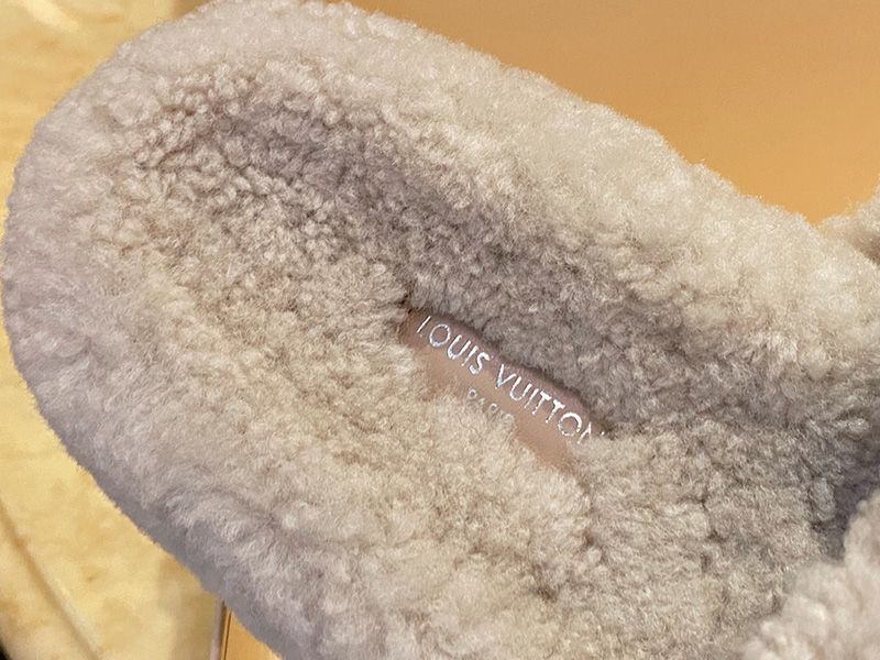 LV Wmns Slipper 130