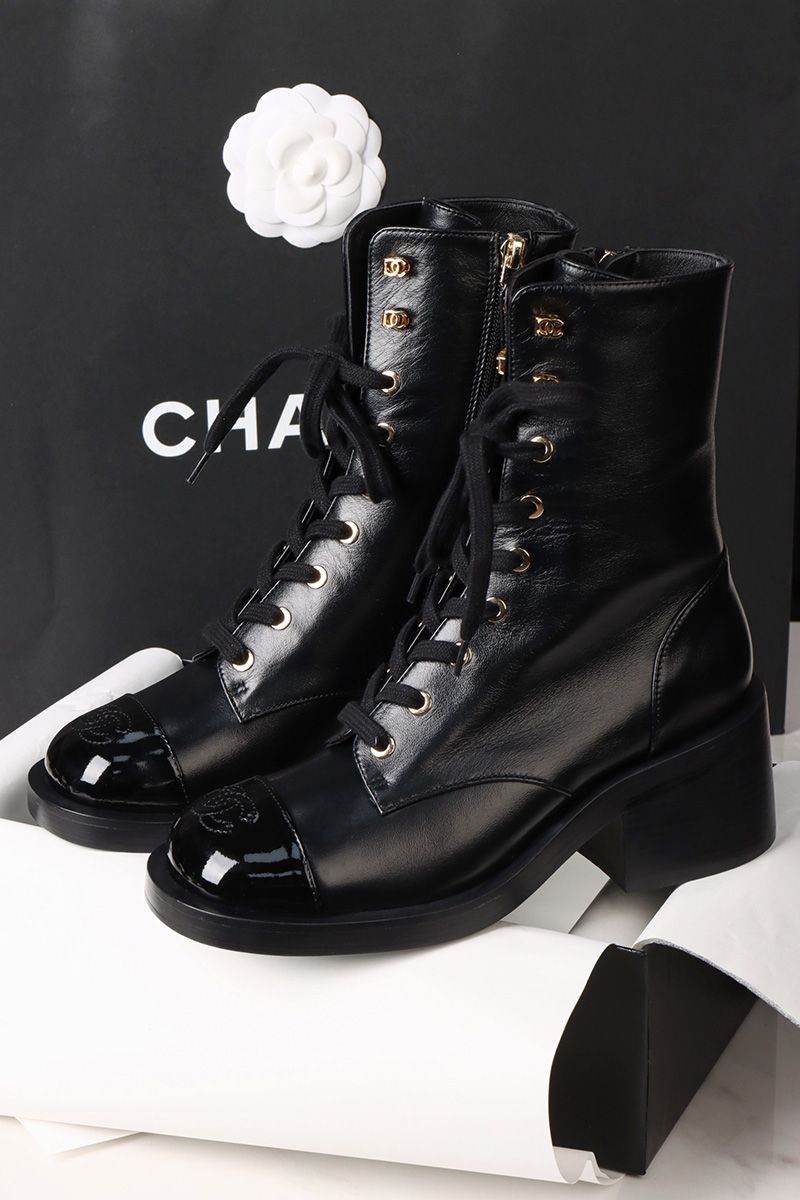 Chanel 25A Boots 053