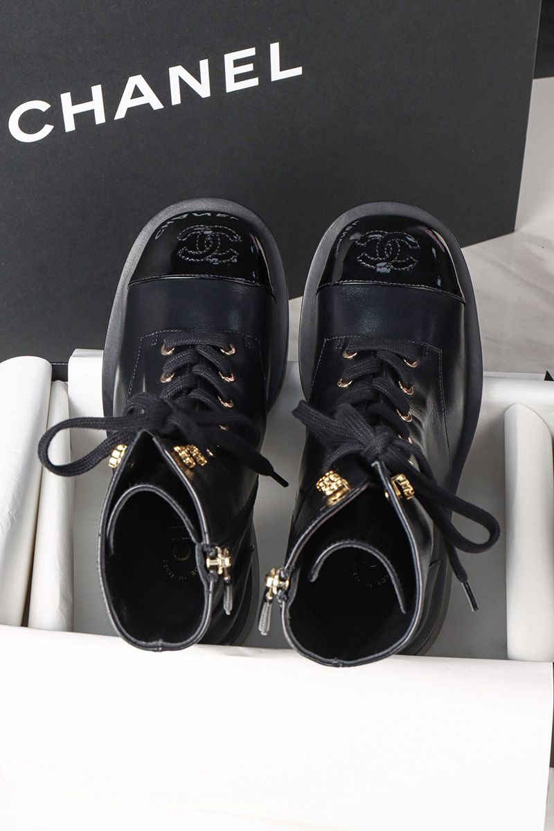 Chanel 25A Boots 053