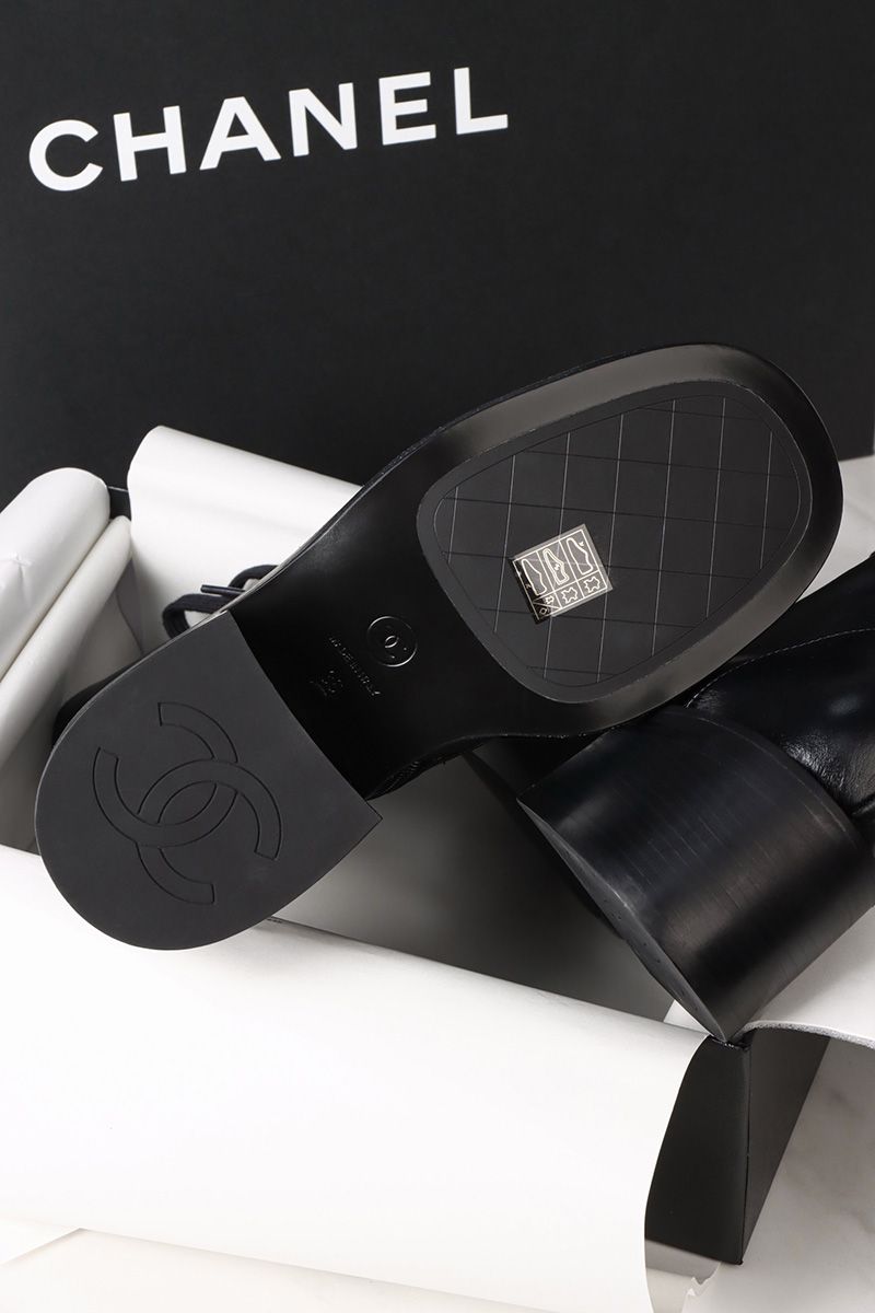 Chanel 25A Boots 053