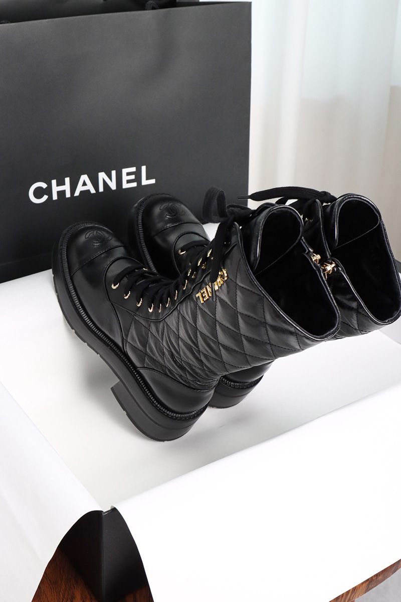 Chanel 24K Boots 054