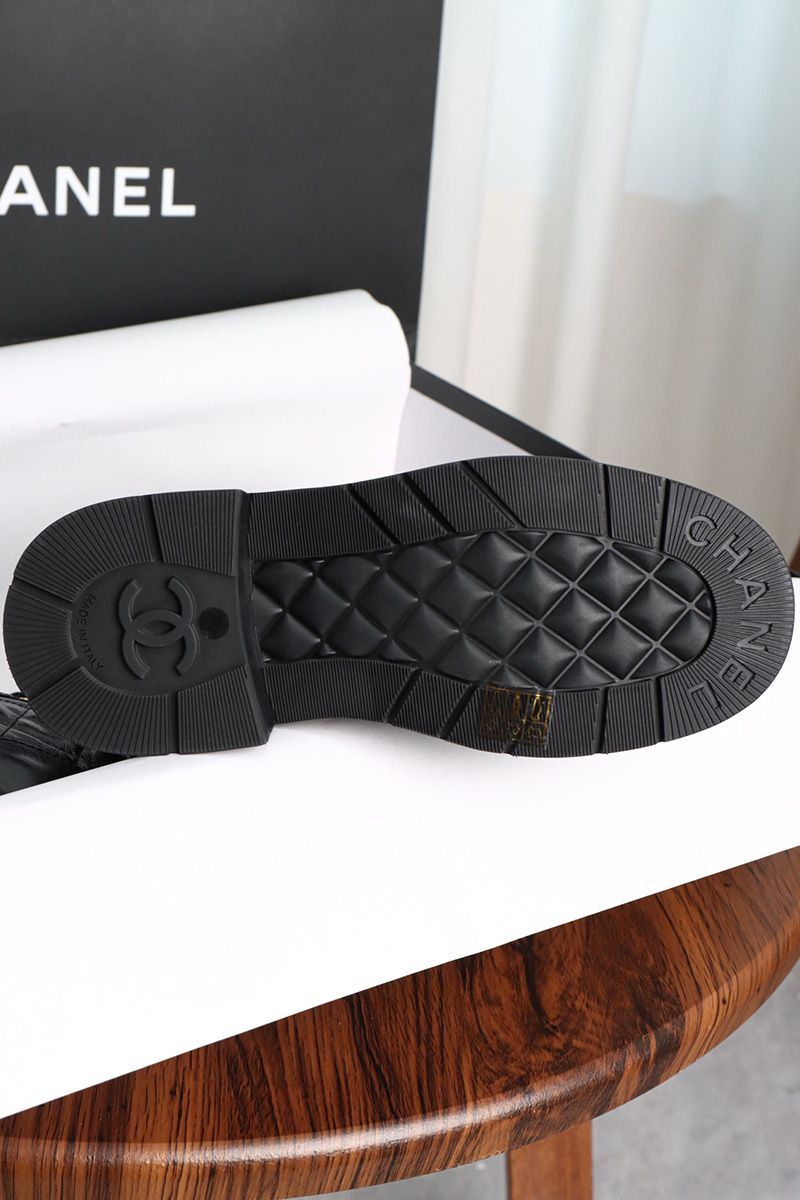 Chanel 24K Boots 054