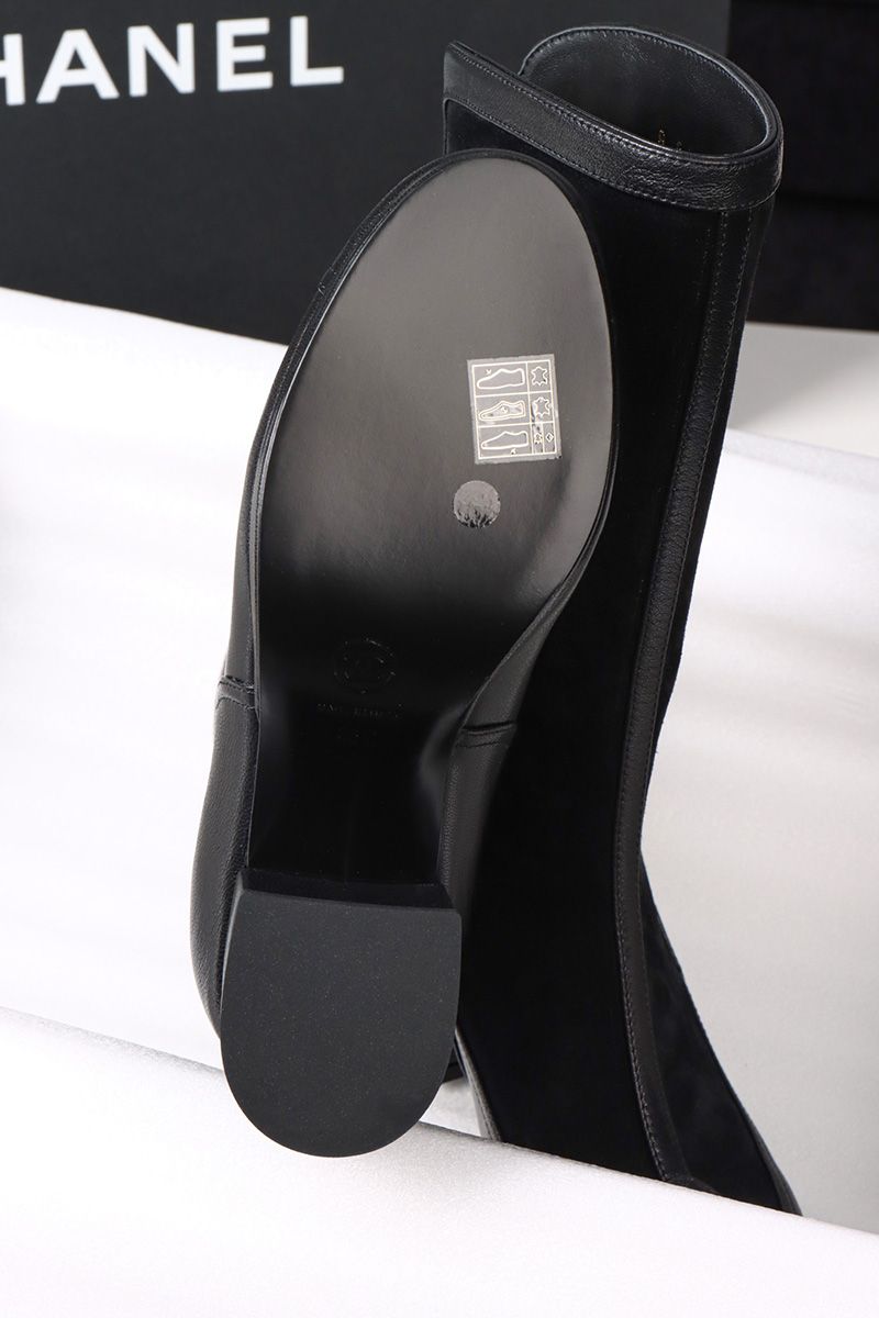 Chanel 25A Boots 055