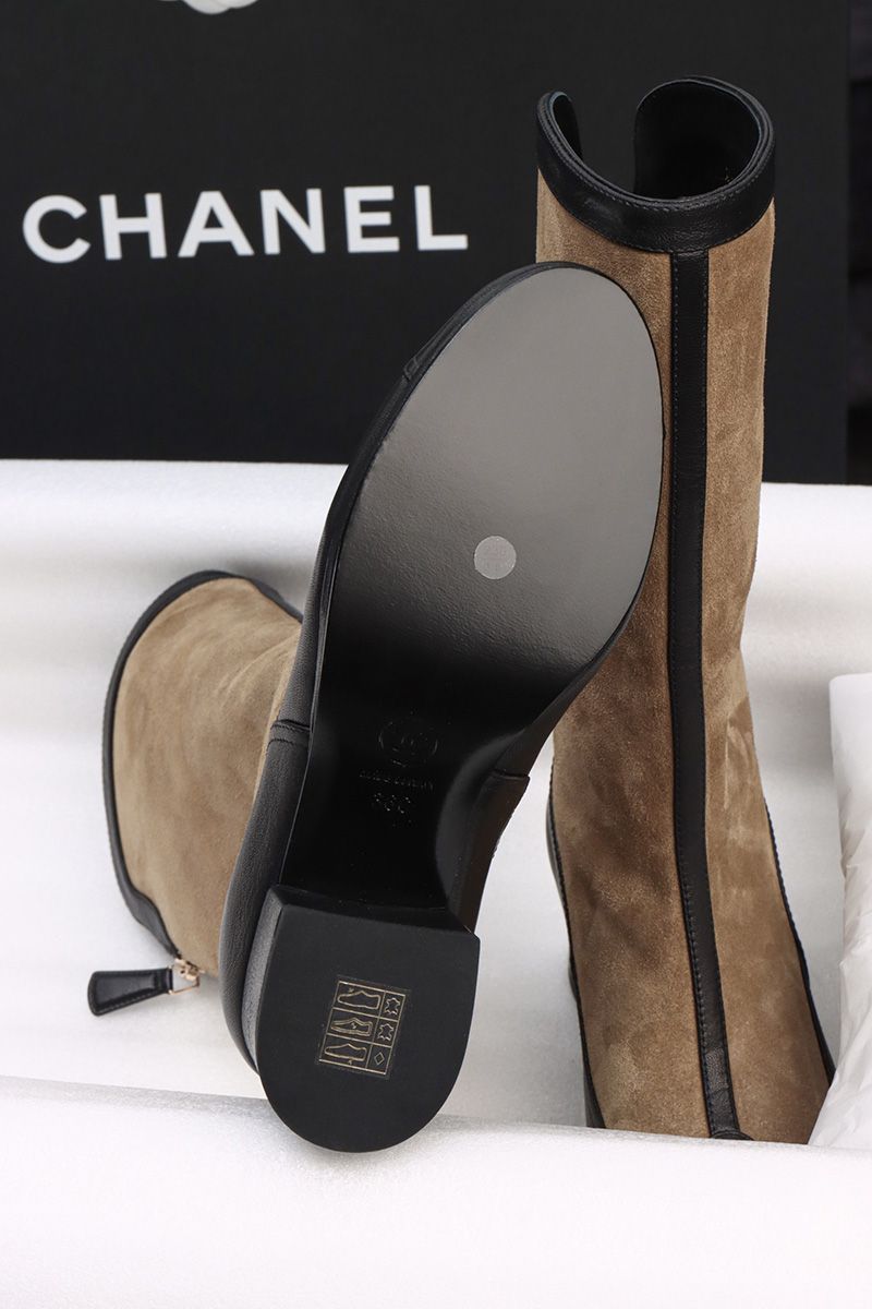 Chanel 25A Boots 056